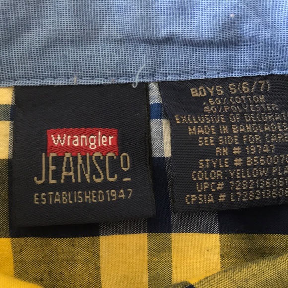 Wrangler Jeans button down - Picture 3 of 3